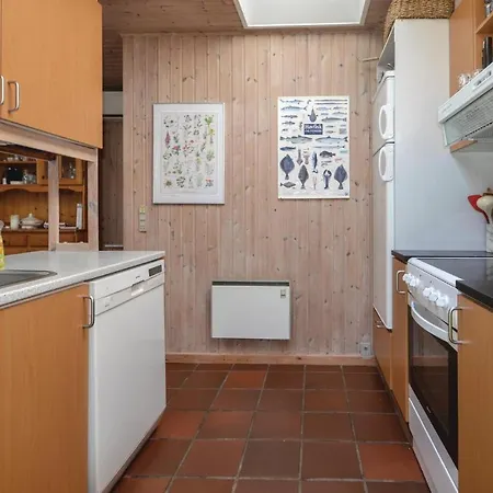 Дом отдыха Three-bedroom In Orsted (Midtjylland)